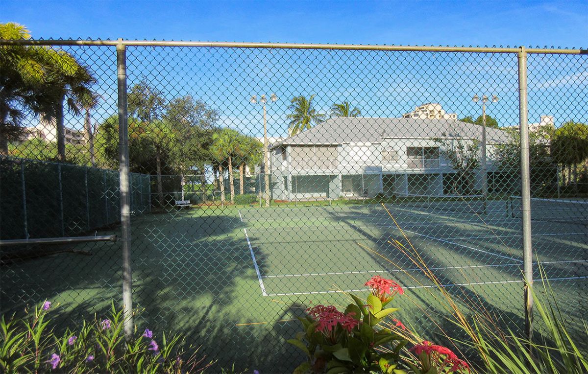 Tennis Courts at Captains Bay