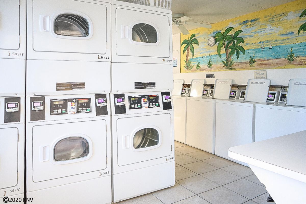 Convenient On Site Laundry Facilities at Smugglers Cove