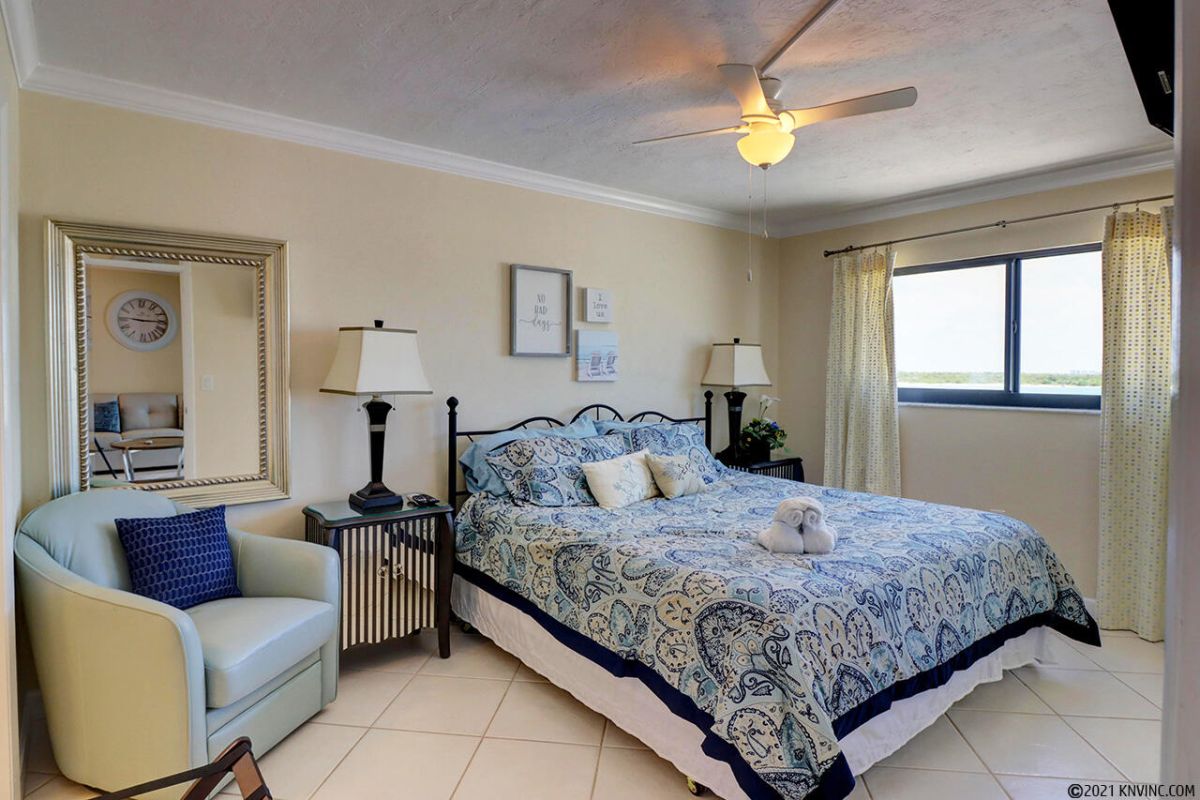 Master Bedroom En Suite features a King sized bed