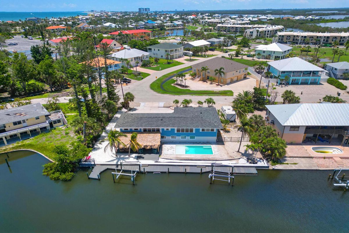 Welcome to the Santini Canal Front Home on Fort Myers Beach