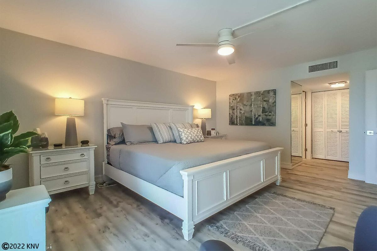 Large Master Bedroom En Suite has a King Sized Bed