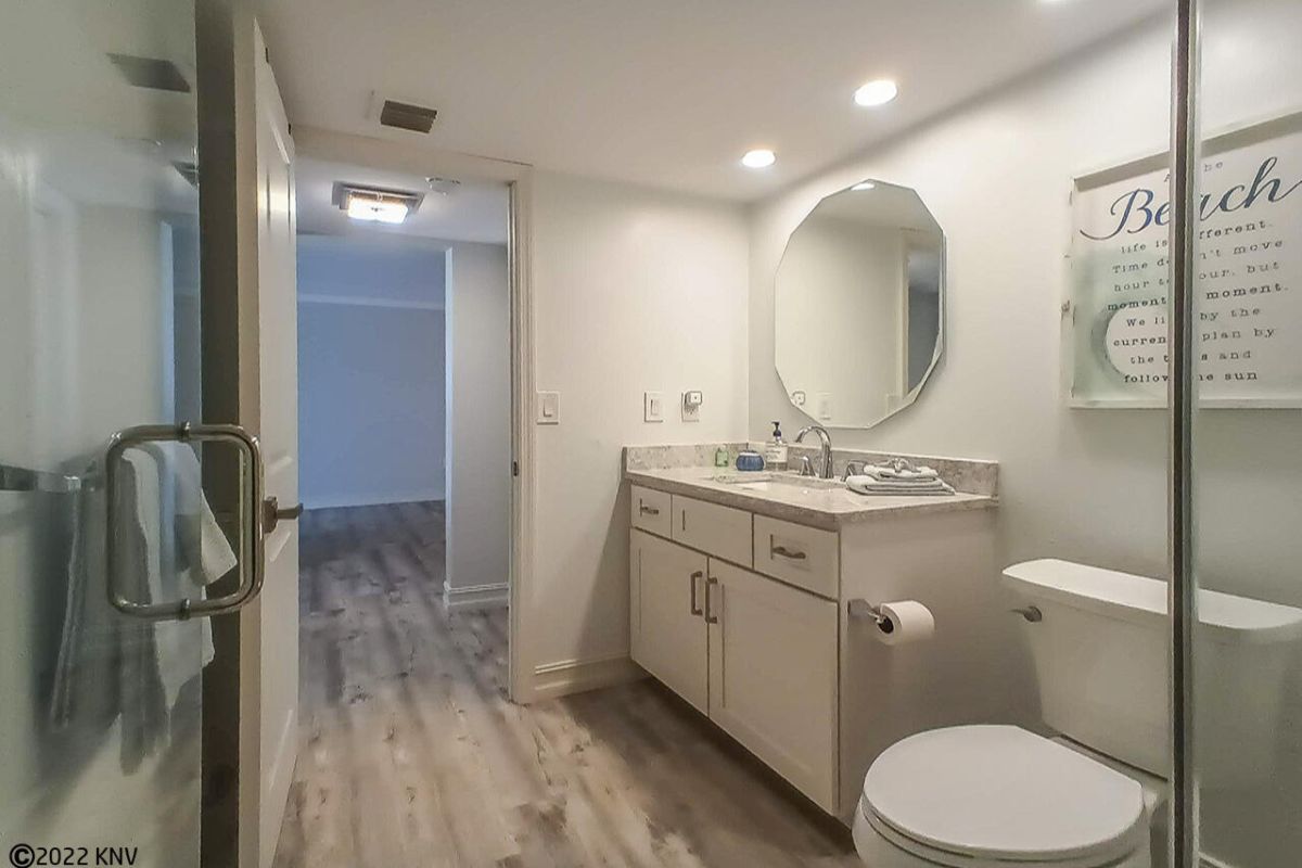 Newly Remodeled Guest Bath