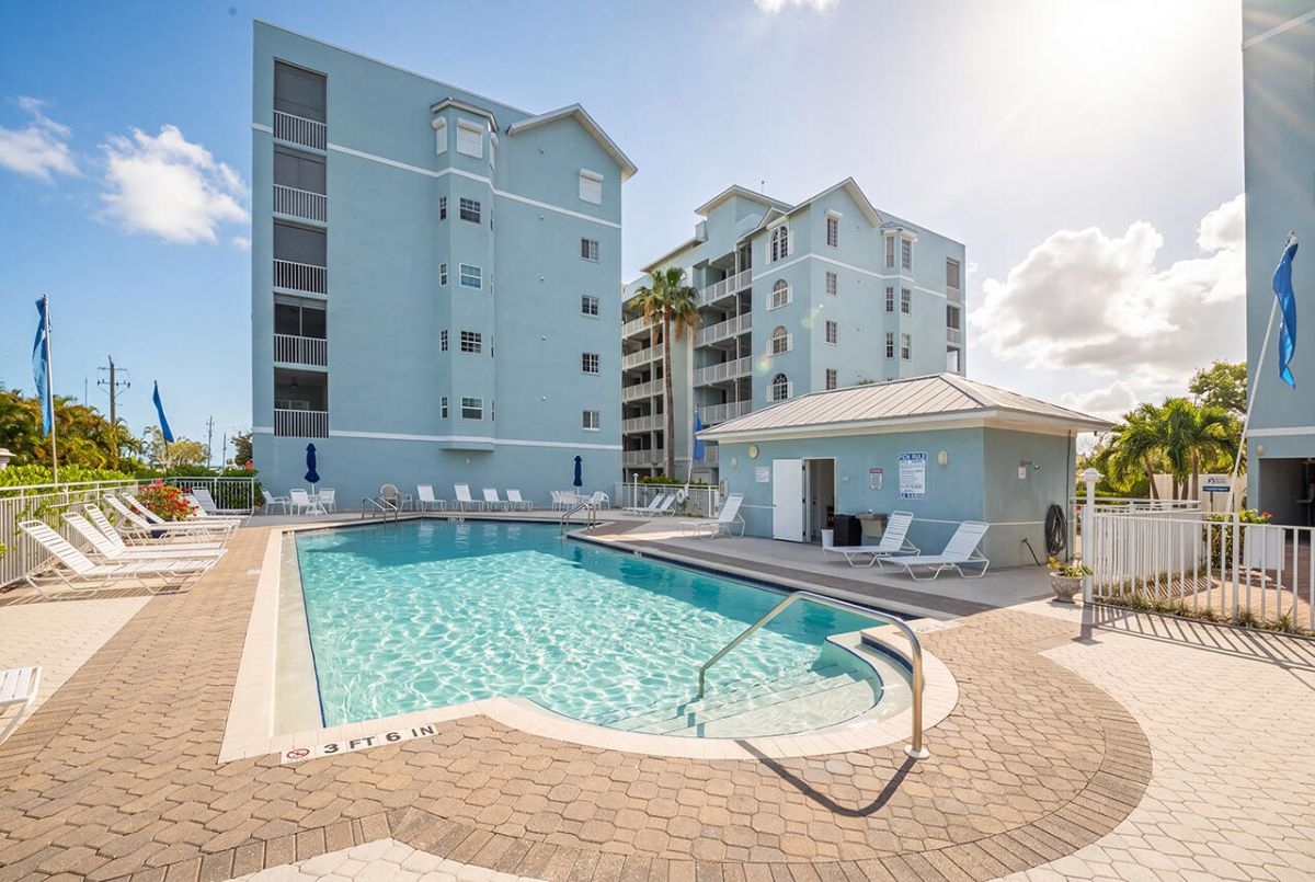 Captains Bay South Resort Style Pool! Welcome to the fabulous Captains Bay South 502 island retreat