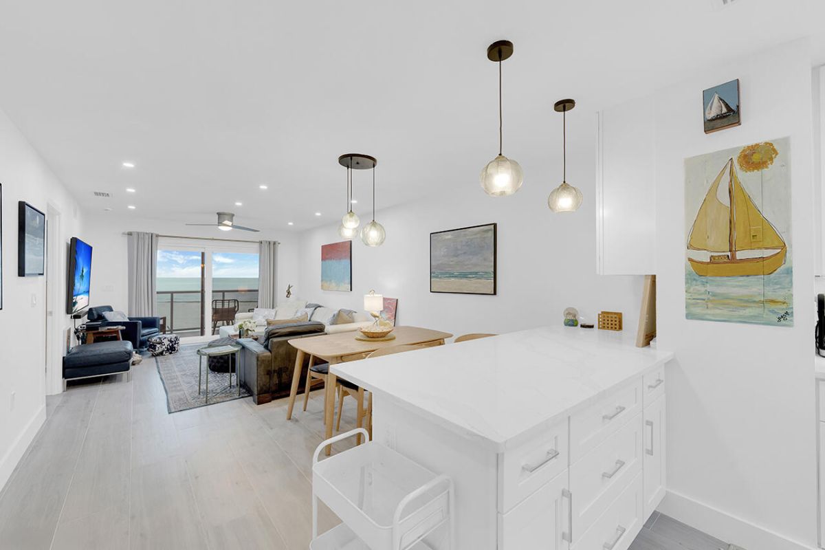Let the Sea Set You Free! Welcome to this wonderful seaside condo - Leonardo Arms 230
