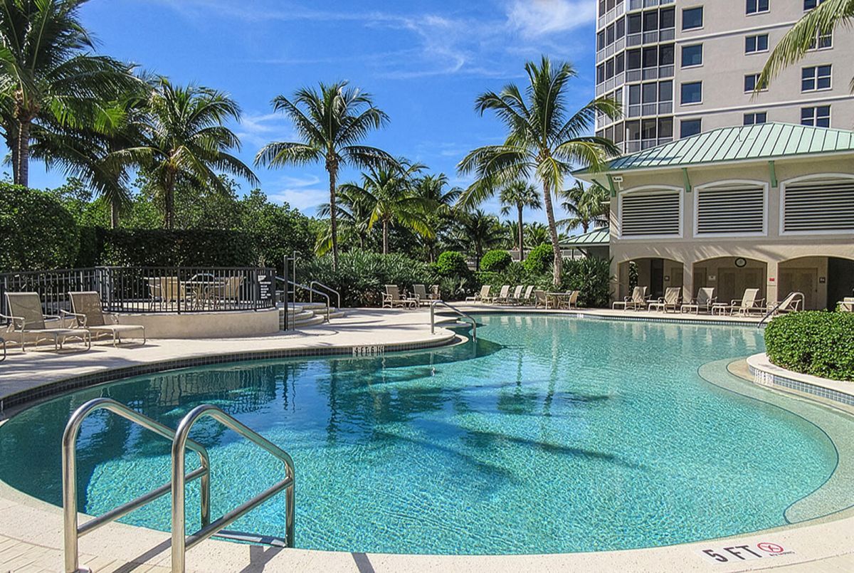 Enjoy Luxury living at the extraordinary residences of Waterside at Bay Beach, including the resort-style amenities. 