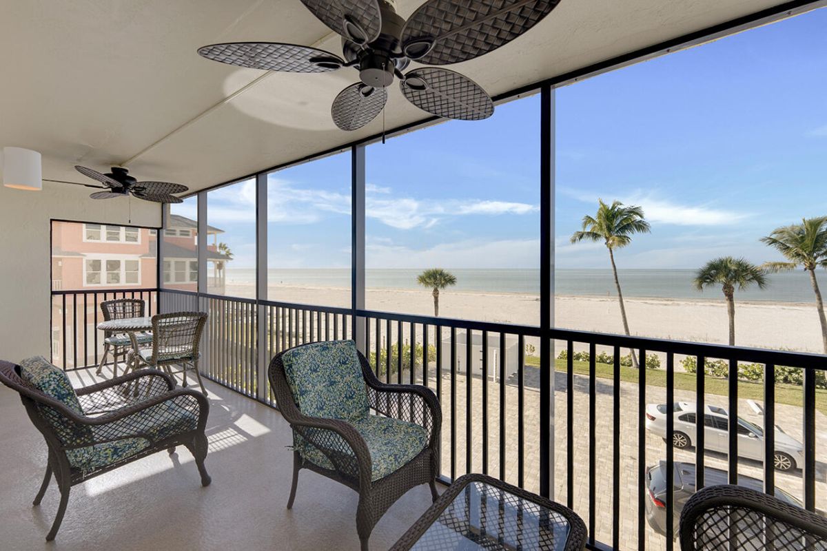 Life Is Better At The Beach! Villa Del Mar 301 on Fort Myers Beach